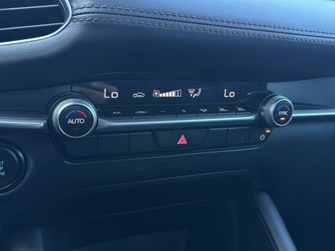 Used 2025 MAZDA MAZDA3 s image 18