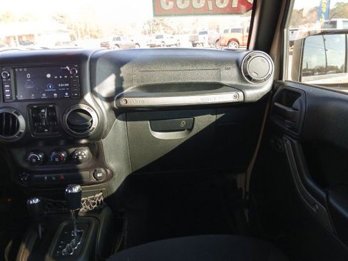 Used 2017 Jeep Wrangler Unlimited Sport w/ Quick Order Package 24S image 17