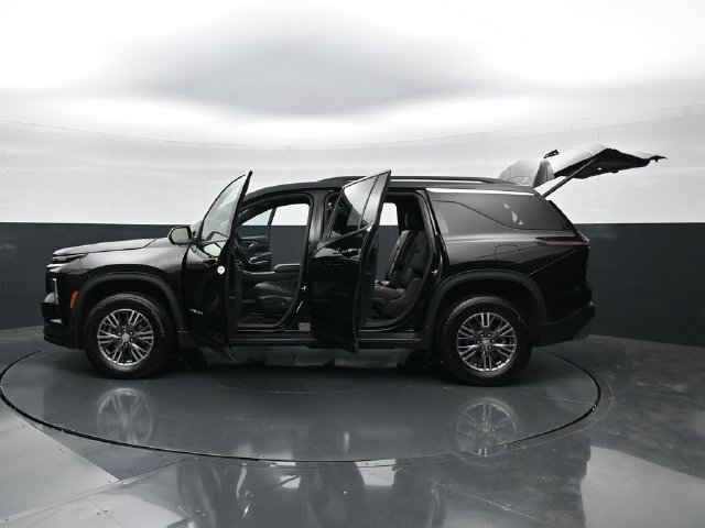 Used 2025 Chevrolet Traverse LT AWD/4WD image 58