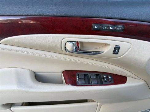 Used 2012 Lexus LS 460 image 33