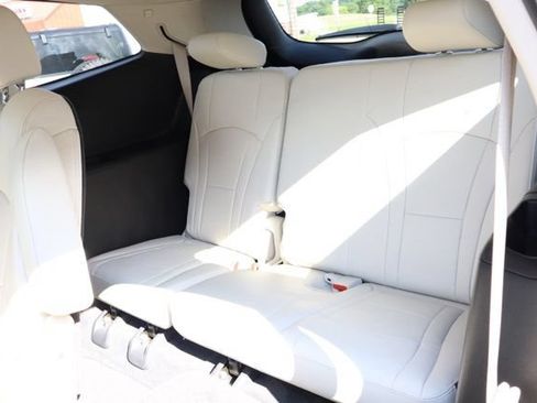 Used 2023 Buick Enclave Essence w/ Experience Buick Package AWD/4WD image 26