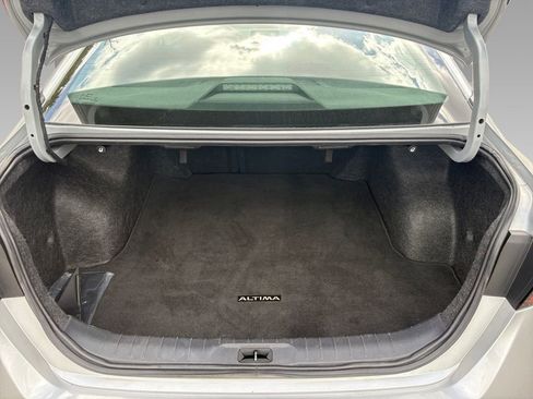 Used 2024 Nissan Altima 2.5 SV image 20