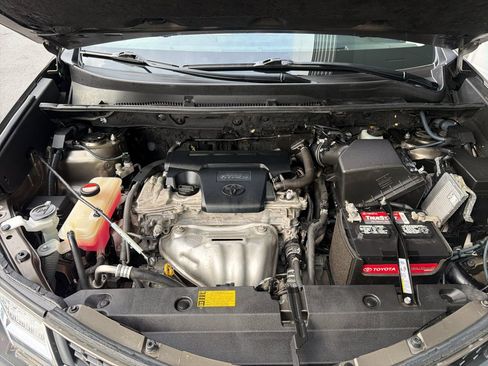 Used 2015 Toyota RAV4 XLE AWD/4WD image 4