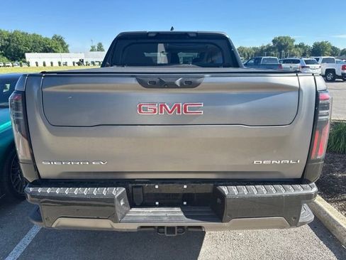 Used 2026 GMC Sierra EV Denali AWD/4WD image 3