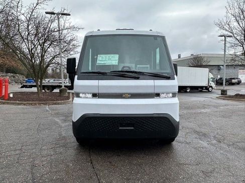 New 2025 Chevrolet Brightdrop 400 image 2