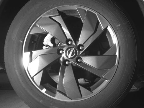 Used 2025 Nissan Rogue SV image 15