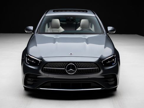 Used 2023 Mercedes-Benz E 350 Sedan image 6