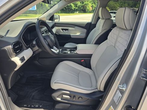 New 2026 Honda Pilot Elite image 13