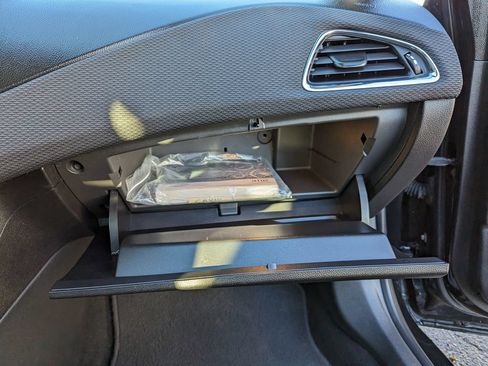 Used 2016 Chevrolet Cruze LT FWD image 33