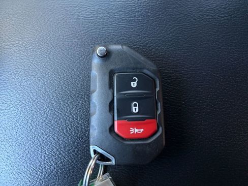 Used 2019 Jeep Wrangler Unlimited Rubicon image 25