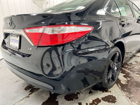 Used 2016 Toyota Camry LE image 30