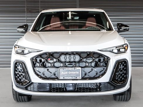New 2025 Audi SQ5 Prestige image 13