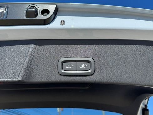 New 2026 Volvo XC40 B5 Plus w/ Protection Package Premier image 16
