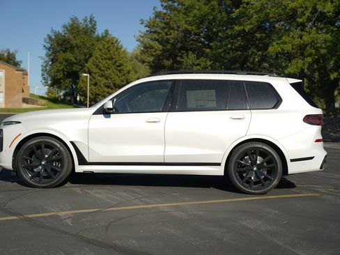 New 2027 BMW X7 xDrive40i w/ M Sport Package AWD/4WD image 2