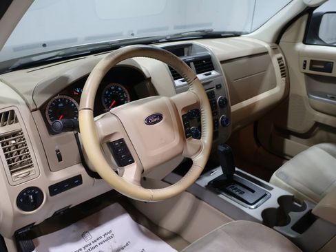 Used 2010 Ford Escape XLT image 14