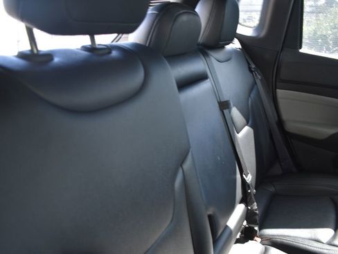 Used 2025 Jeep Compass Limited AWD/4WD image 25