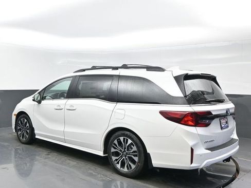 New 2026 Honda Odyssey Elite image 3