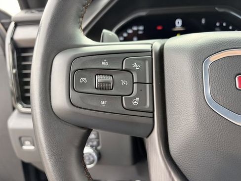 Used 2024 GMC Sierra 1500 AT4 w/ Technology Package AWD/4WD image 8