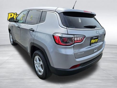 Used 2022 Jeep Compass Sport AWD/4WD image 3