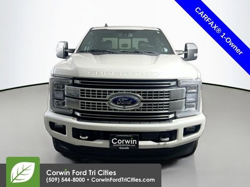 Used 2019 Ford F250 Platinum w/ Platinum Ultimate Package AWD/4WD image 4