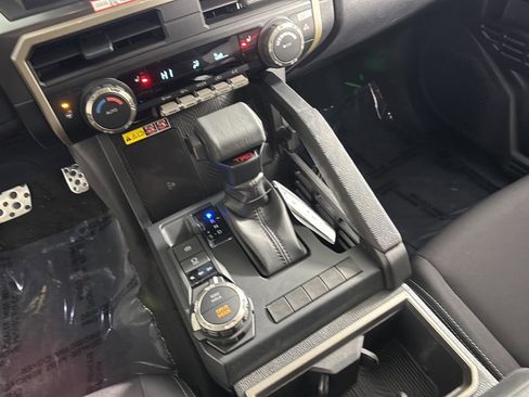 Used 2025 Toyota Tacoma TRD Sport w/ TRD Sport Upgrade Package image 32