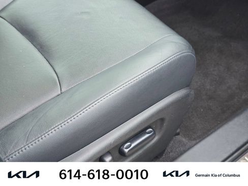Used 2013 Toyota Highlander Limited AWD/4WD image 27