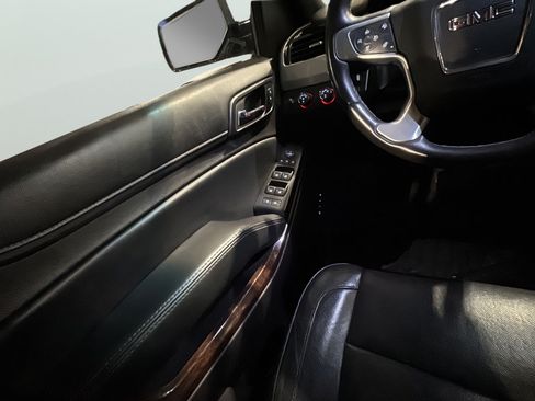Used 2016 GMC Yukon SLT w/ HD Trailering Package AWD/4WD image 19