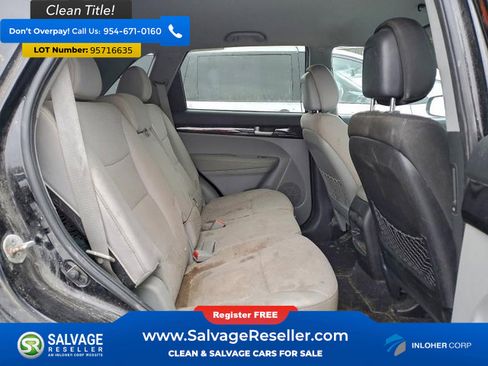 Used 2015 Kia Sorento LX image 15
