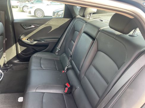 Used 2020 Chevrolet Malibu Premier image 12