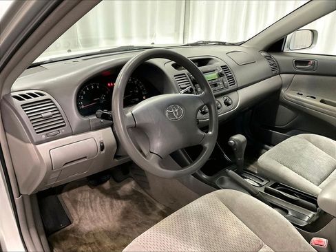 Used 2004 Toyota Camry LE FWD image 8