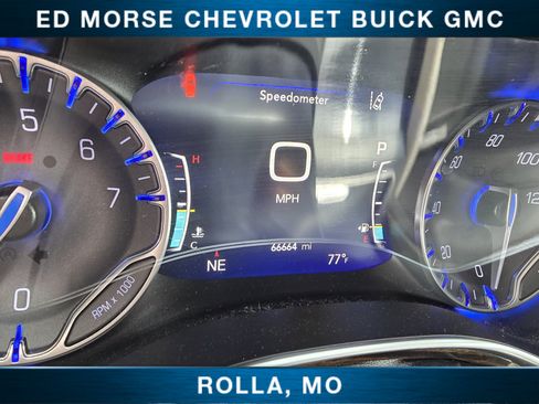 Used 2022 Chrysler Pacifica Limited w/ Uconnect Theater Family Group AWD/4WD image 13