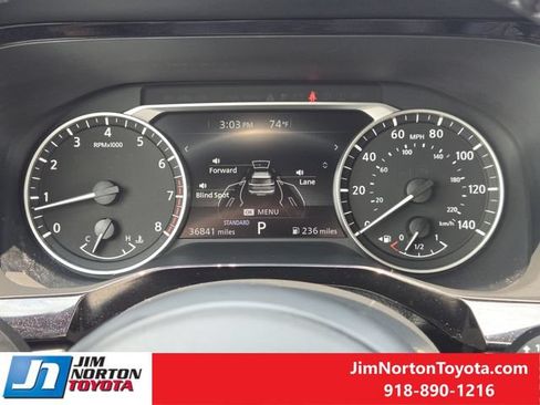 Used 2025 Nissan Pathfinder SV FWD image 16
