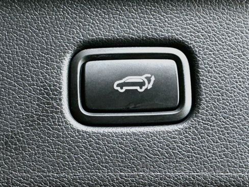 Used 2025 Hyundai Palisade SEL FWD image 31