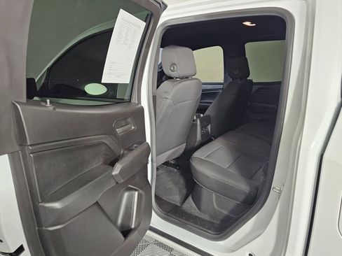 Used 2024 Chevrolet Colorado W/T w/ Safety Package image 33