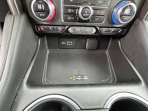 Certified 2023 GMC Yukon AT4 w/ AT4 Premium Package AWD/4WD image 33