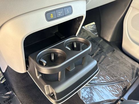 Used 2025 Volkswagen ID. Buzz 1st Edition image 16