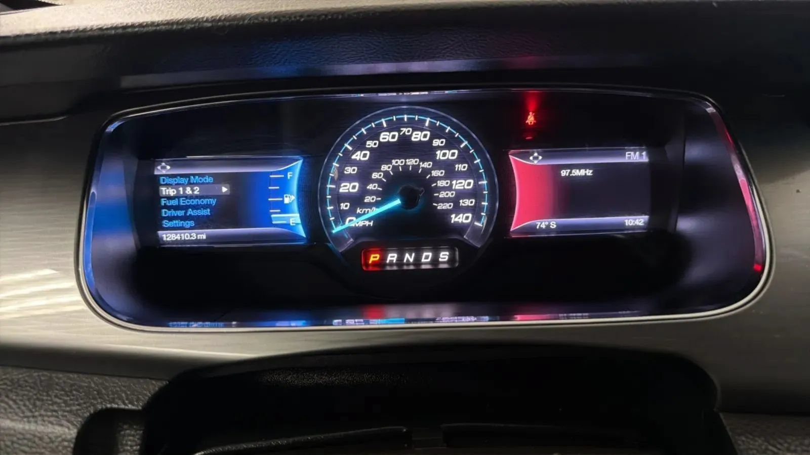 Used 2014 Ford Taurus SEL w/ Equipment Group 201A FWD image 11