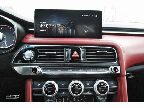 Used 2023 Genesis G70 2.0T w/ Sport Prestige Package image 10