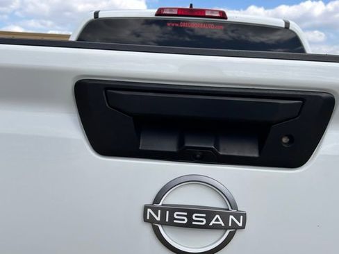 Used 2023 Nissan Frontier SV image 8