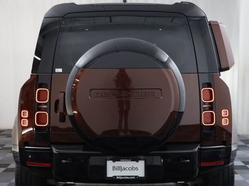 Used 2025 Land Rover Defender 110 Sedona Red Edition image 17