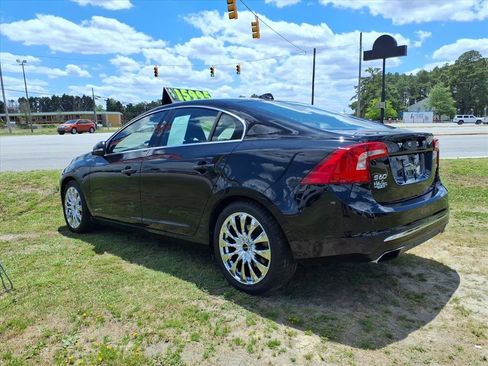 Used 2017 Volvo S60 T5 Inscription Platinum w/ Climate Package FWD image 4