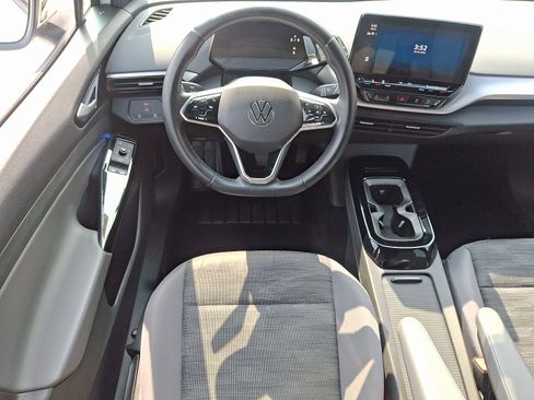 Used 2021 Volkswagen ID.4 Pro image 11