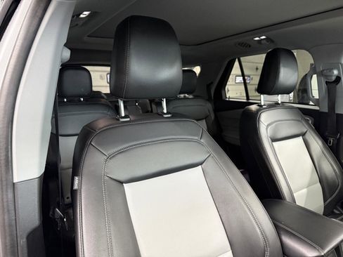 Used 2023 Ford Explorer XLT w/ Equipment Group 202A image 24