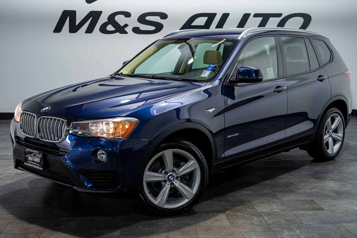 Used 2017 BMW X3 xDrive28i AWD/4WD image 2