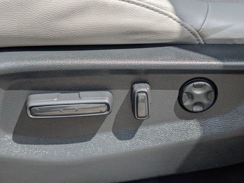 Used 2017 Honda CR-V EX-L image 14