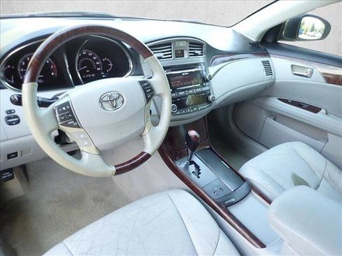 Used 2011 Toyota Avalon Limited FWD image 9