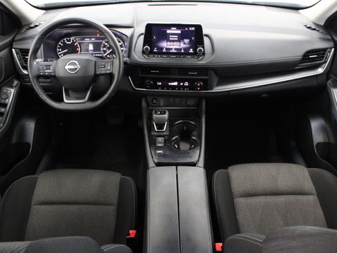 Used 2025 Nissan Rogue SV FWD image 28