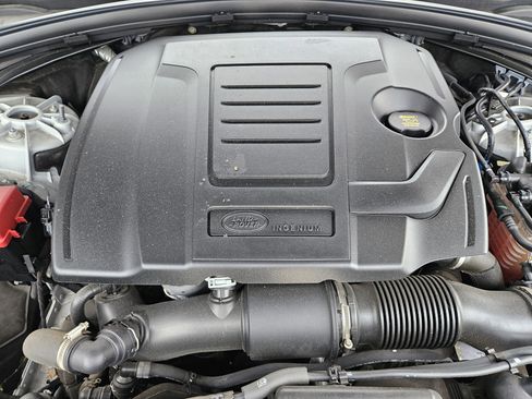 Used 2020 Land Rover Range Rover Velar R-Dynamic S image 32