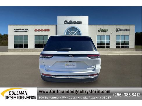 New 2025 Jeep Grand Cherokee Laredo X image 6