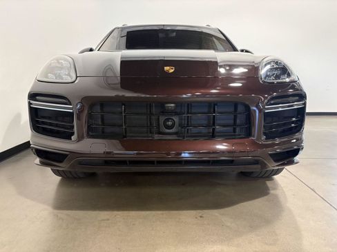 Used 2021 Porsche Cayenne Turbo AWD/4WD image 10
